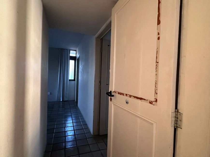 Casa com 06 quartos e 450m² na Gruta de Lourdes - Maceió - AL