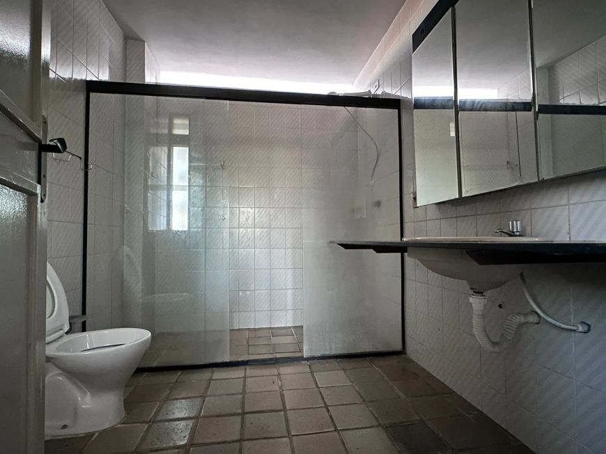 Casa com 06 quartos e 450m² na Gruta de Lourdes - Maceió - AL