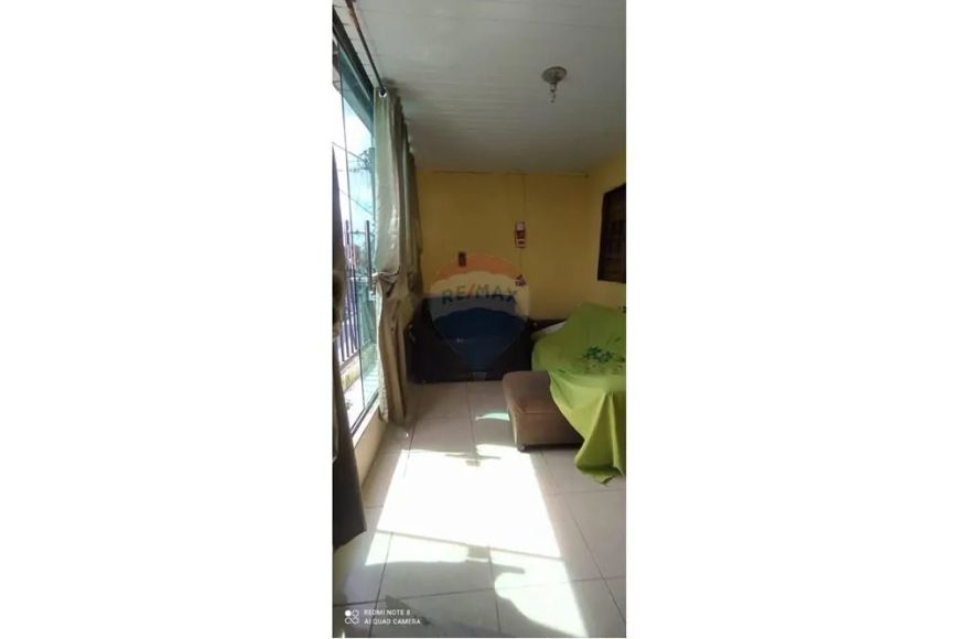 "Encantadora Casa à Venda em Clima Bom, Maceió"