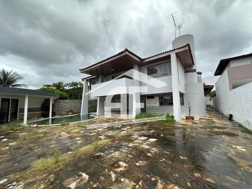 Ótima casa com 5 suítes no melhor condomínio do Farol - Condomínio Jardim do Horto II
