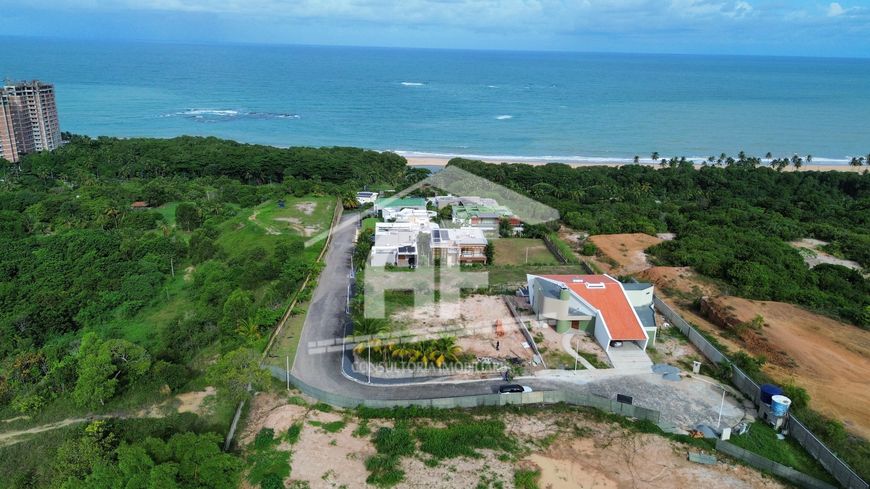 Lote totalmente nascente com vista para o mar - Condomínio Horizonte Fênix.