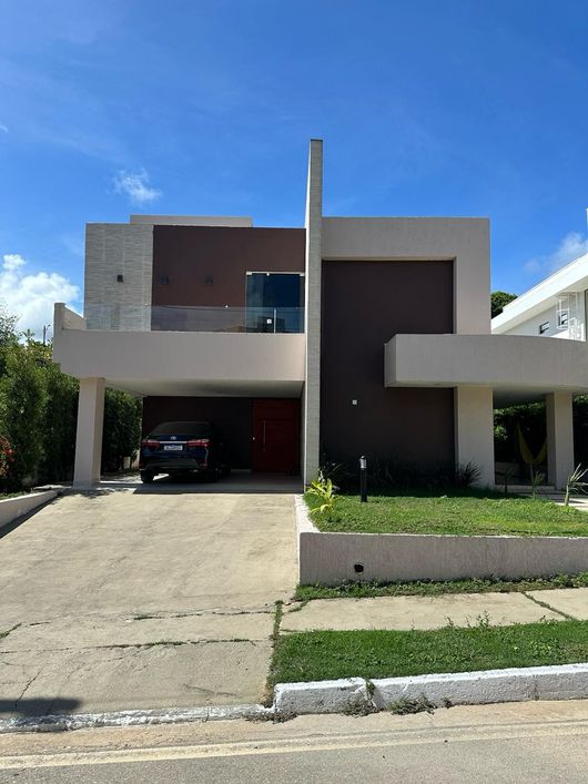 Excelente casa em cond. fechado com 525 metros quadrados com 4 quartos em Garça Torta - Maceió - AL