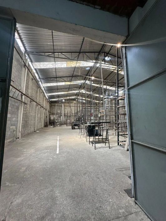 Galpão à venda, 729 m² por R$ 1.200.000,00 - Vaz Lobo - Rio de Janeiro/RJ