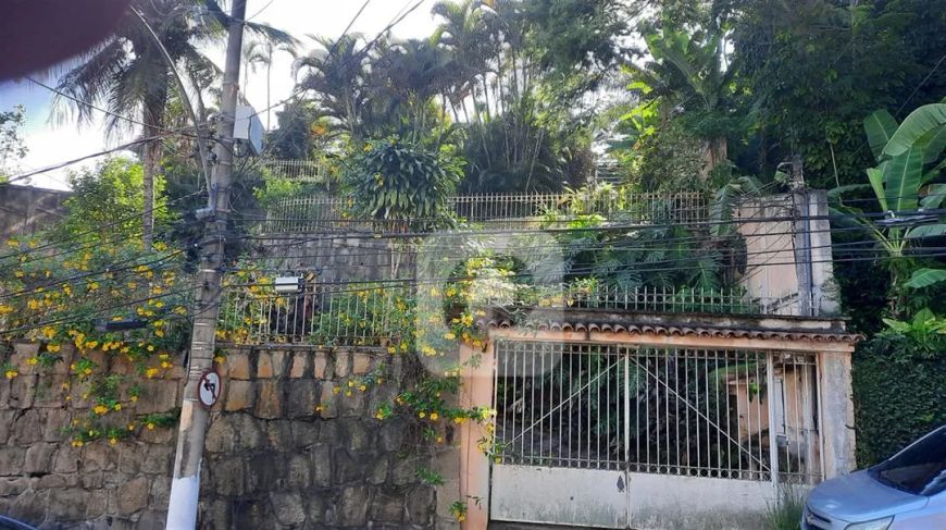 EXCELENTE CASA NA FREGUESIA / JPA COM AMPLA ÁREA VERDE, PISCINA E CHURRASQUEIRA