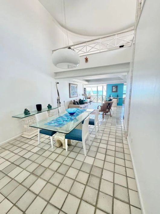 Cobertura Duplex na Ponta Verde com 4 Quartos e uma Vista Fantástica do Mar!