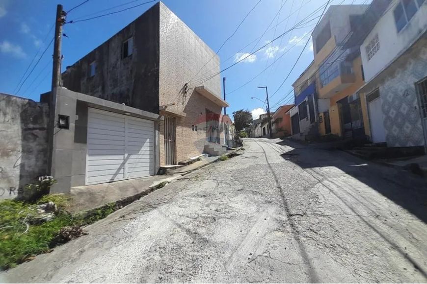 Casa à Venda em Jacarecica, com 4 Quartos, 153 m², R$ 229.990