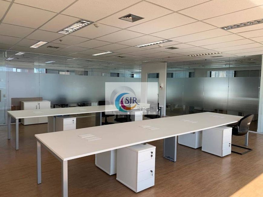 Sala/Conjunto para aluguel possui 588 metros quadrados em Cidade Monções - São Paulo - SP