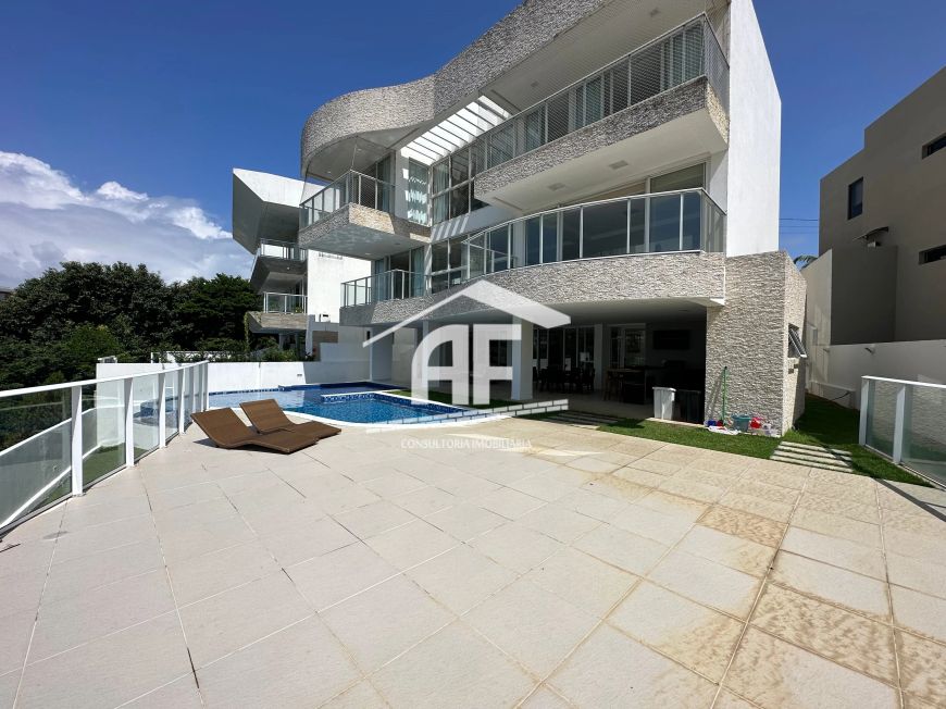 Casa de alto padrão com 4 quartos sendo todos suítes - Condomínio Atlantis.