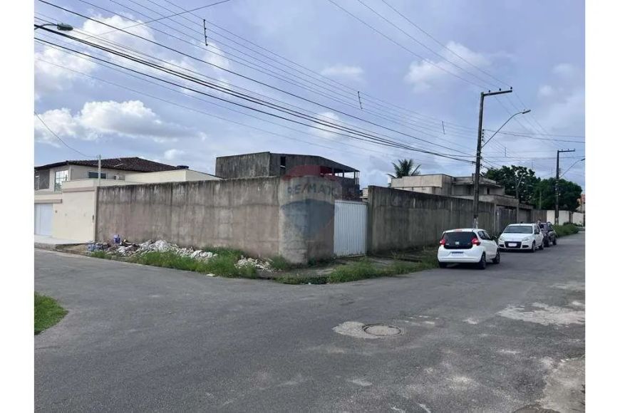 Terreno de 360m², muito bem localizado, no Antares em Maceió
