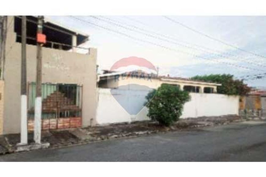 Casa à venda no Conj. El Dourado - Feitosa - Maceió/AL