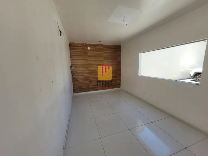 Casa para Locação de Alto Padrão na Cruz das Almas, Maceió-AL: 5 Quartos, 2 Salas, 3 Banheiros, 4 Va