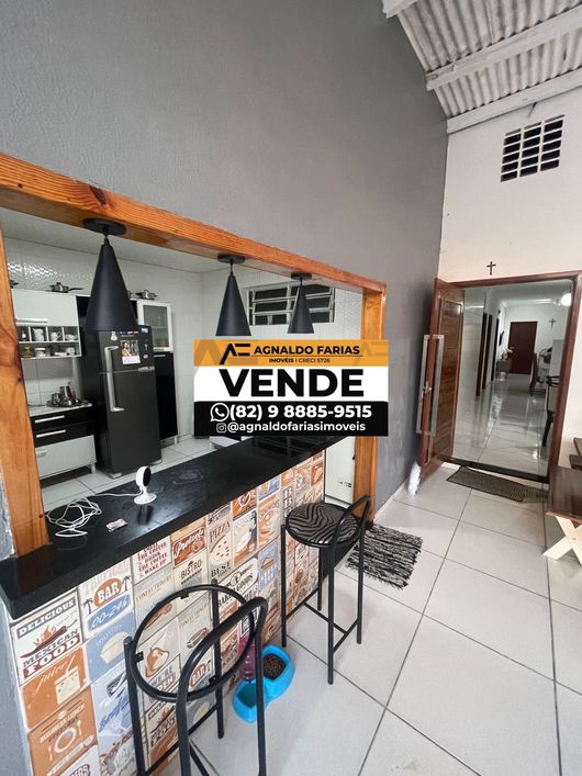 Vendo! Ótima casa espaçosa, 5 quartos em Ponta Grossa - Maceió -AL