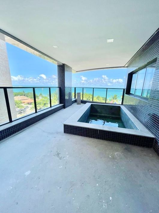 Apartamento com piscina na varanda a beira-mar em frente as famosas piscinas naturais de pajuçara