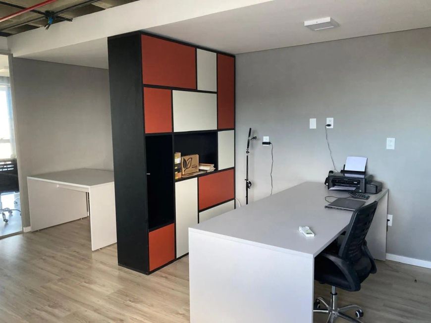 Sala Comercial no Empresarial Office 203