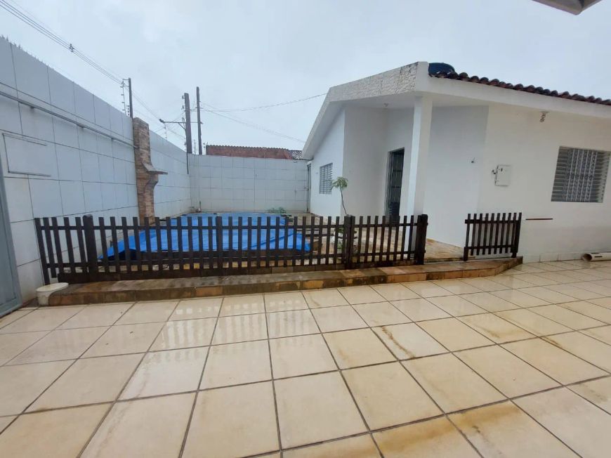 Casa por trás da Carajás do Tabuleiro -- Ideal para comércio