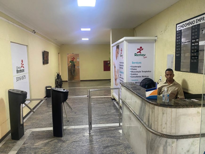 Sala comercial no coração da Ponta Verde.