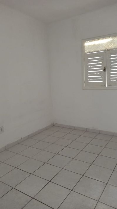Vendo casa na Gruta de Lourdes (Ótima Localização)