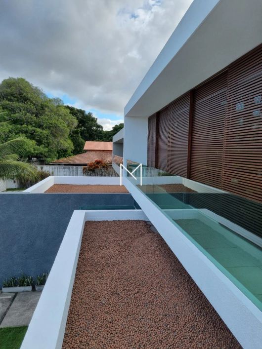 CASA EM CONDOMÍNIO FECHADO DISPONÍVEL PARA VENDA