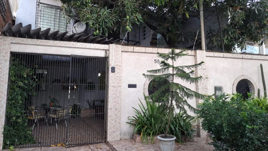 Vendo ou Alugo uma ótima casa no bairro do Farol, Maceió - AL.