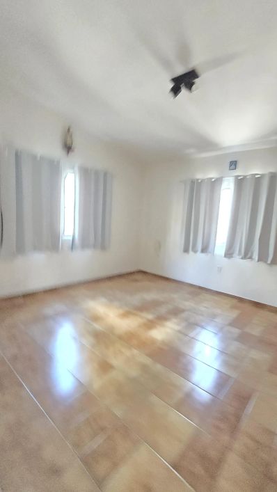 ALUGO CASA RESIDENCIAL OU COMERCIAL! 4/4 R$5.000,00