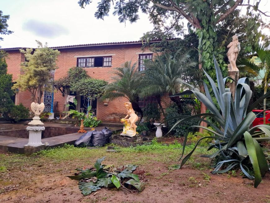 Casa para venda tem 300 metros quadrados com 4 quartos em Antares - Maceió - AL