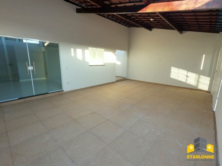 Recanto dos Contos, 3 quartos sendo um suíte, reformada e próximo do Shopping Pátio!