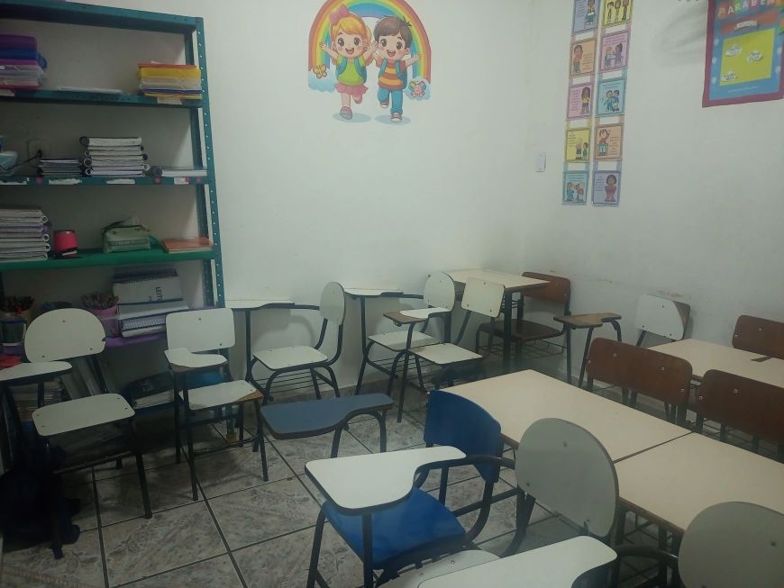 Imóvel para venda possui 300 metros quadrados com 6 quartos em Vergel do Lago - Maceió - AL
