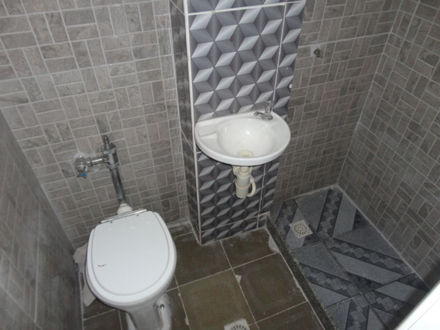 MARAVILHOSA SALA COMERCIAL ESQUINA COM URUGUAIANA, SALA COM BANHEIRO E COZ DE APOIO.