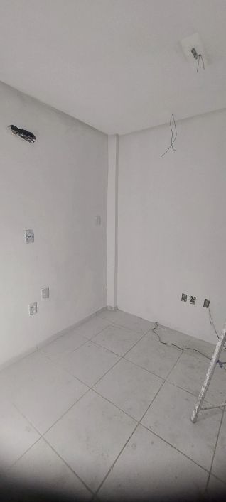 Imóvel para aluguel possui 208 metros quadrados com 3 quartos em Gruta de Lourdes - Maceió - AL