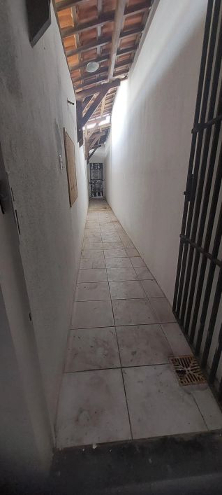 Imóvel para aluguel possui 208 metros quadrados com 3 quartos em Gruta de Lourdes - Maceió - AL