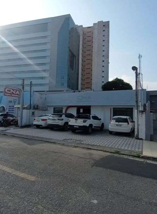 ALUGA-SE PONTO COMERCIAL NA PRAÇA CENTENÁRIO NO FAROL- MACEIÓ