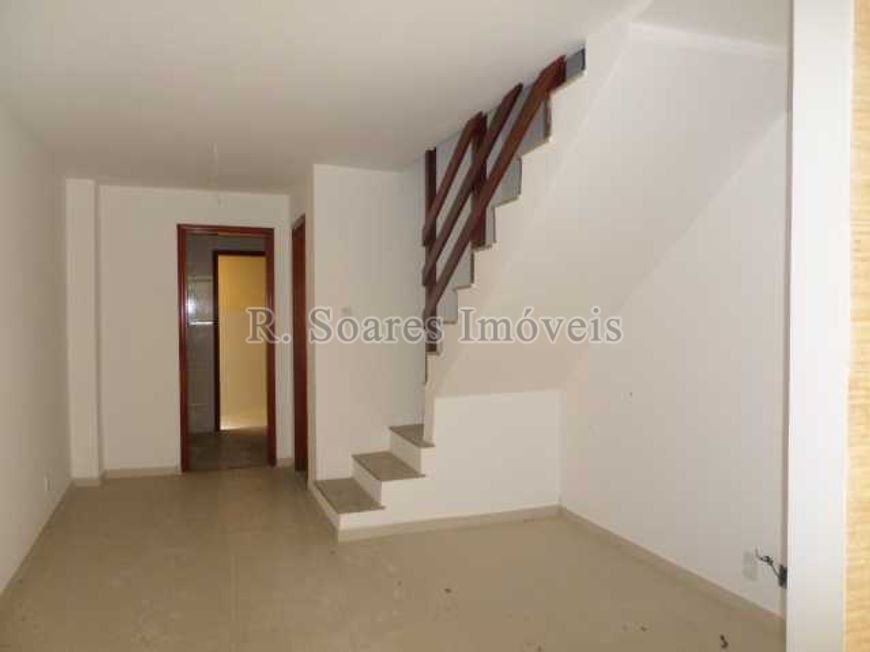 Casa Duplex com 2 quartos suítes na Rua Manuel Vieira, no Tanque.