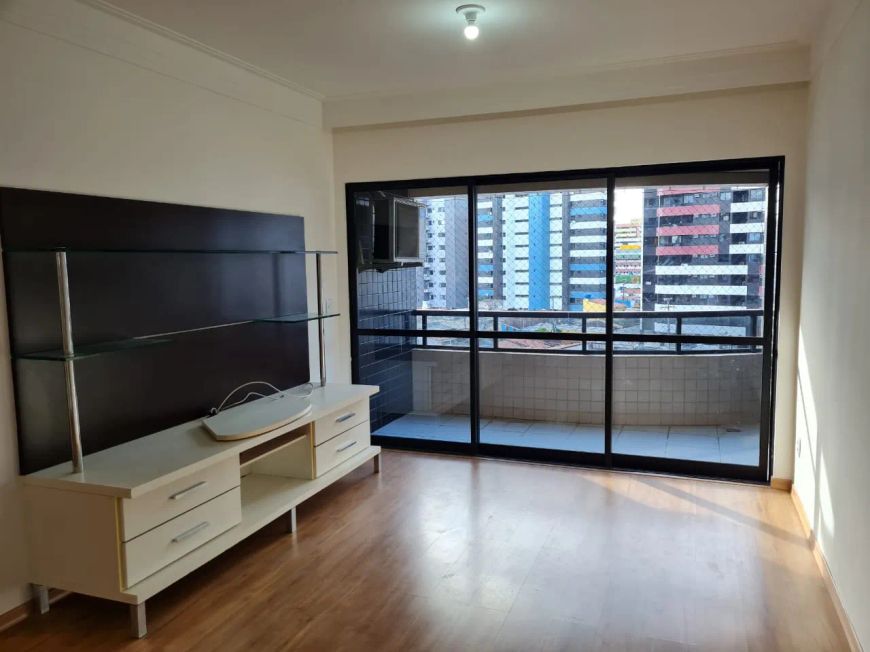 Apartamento à três quadras do mar de Pajuçara