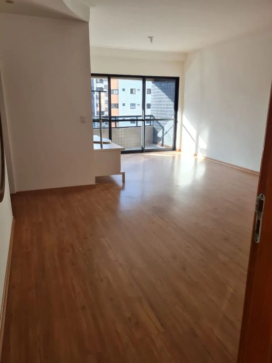 Apartamento à três quadras do mar de Pajuçara