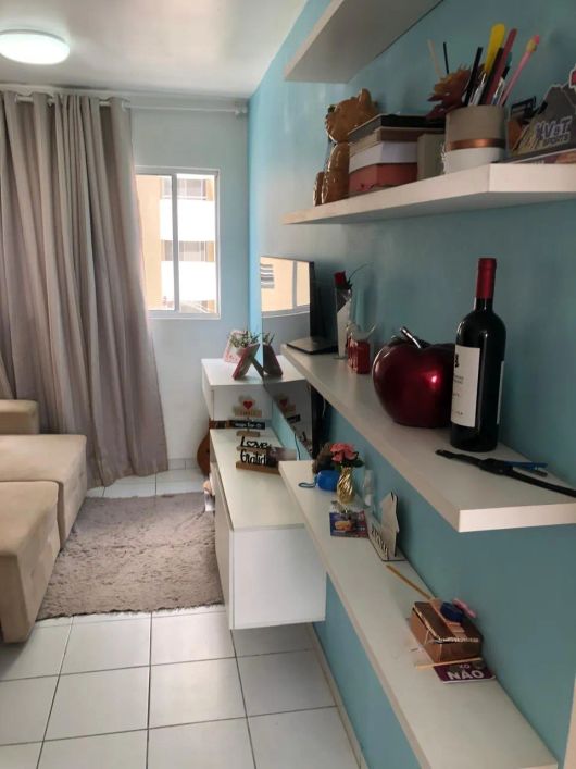 Vendo Apartamento 2/4 Semi Mobiliado no Residencial Parque Shopping Condomínio Club. R$ 240.000,00.