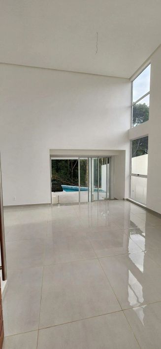 Casa a venda no Condomínio Monte Bello, com 300m2m, 3 quartos em Antares - Maceió - AL