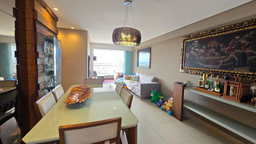 OPORTUNIDADE ! 3/4 COM CLOSET, TODO REFORMADO , NO BAIRRO DO FAROL. R$560.000,00