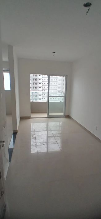 Apto. 2/4 no edf. Horizontes do Litoral IA