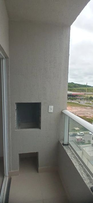 Apto. 2/4 no edf. Horizontes do Litoral IA