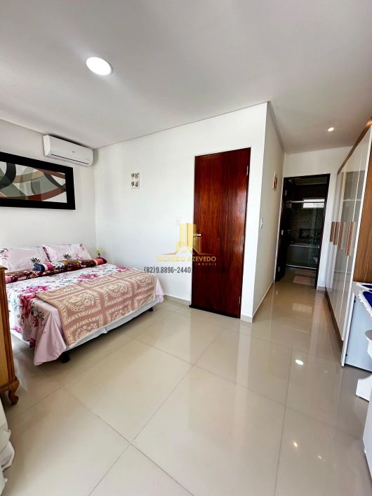 Antares, Casa com 3/4, 02 suítes e banheira