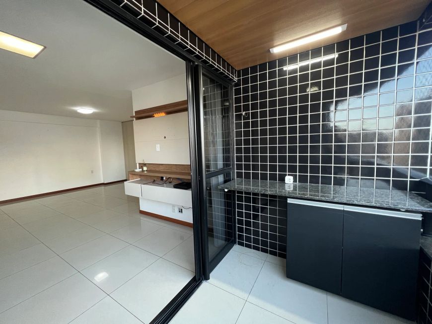 No coração da ponta verde - 120 m2, 3 quartos, varanda, nascente, com planejados e lazer completo.