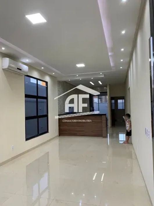 Excelente casa térrea com 130m², segurança 24 horas