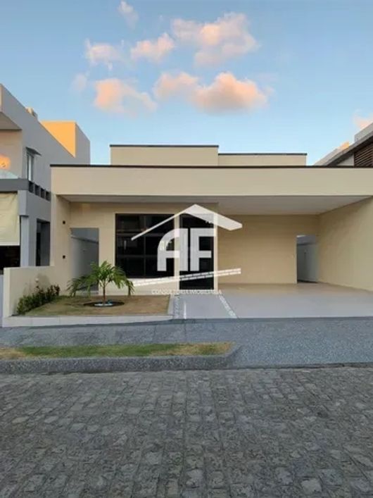 Excelente casa térrea com 130m², segurança 24 horas