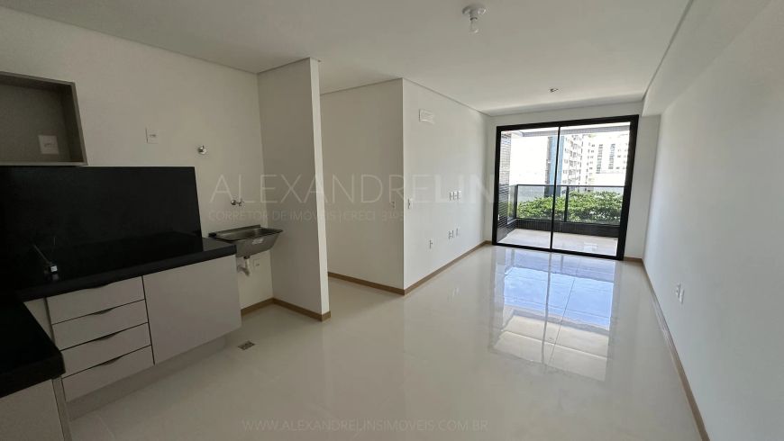 SKY CONCEPT. Quarto sala com armários na melhor localização da Jatiúca