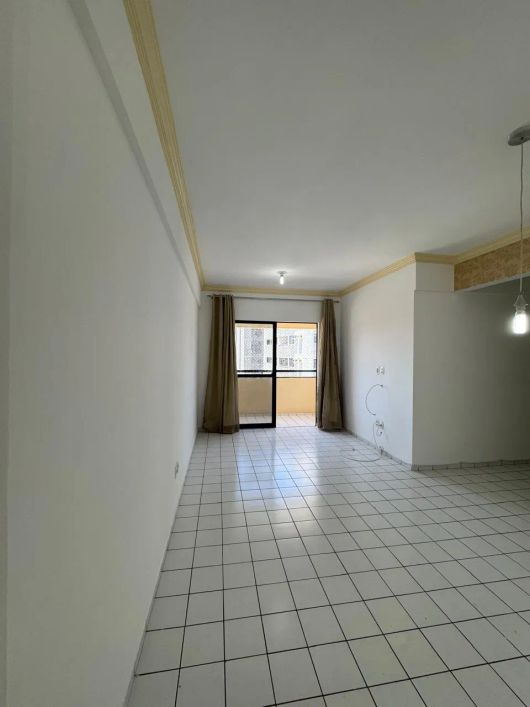 Apartamento Pajuçara | 3 Quartos | 78M2 | Varanda | Sala para 2 Ambientes