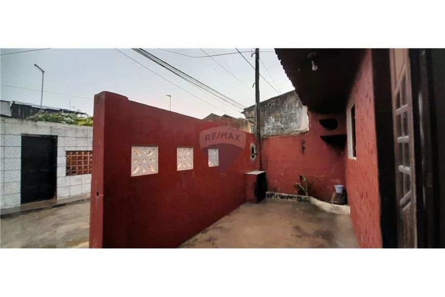 Casa a Venda com 2 Quartos, 72m2 , em Condominio Fechado, valor R$150.000, no melhor de Jacarecica,