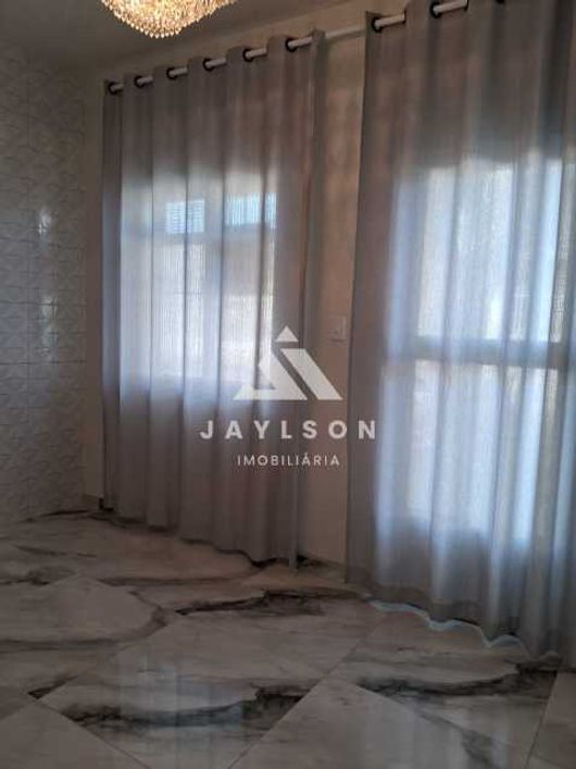 Casa de rua - / Residencial / Engenho de Dentro