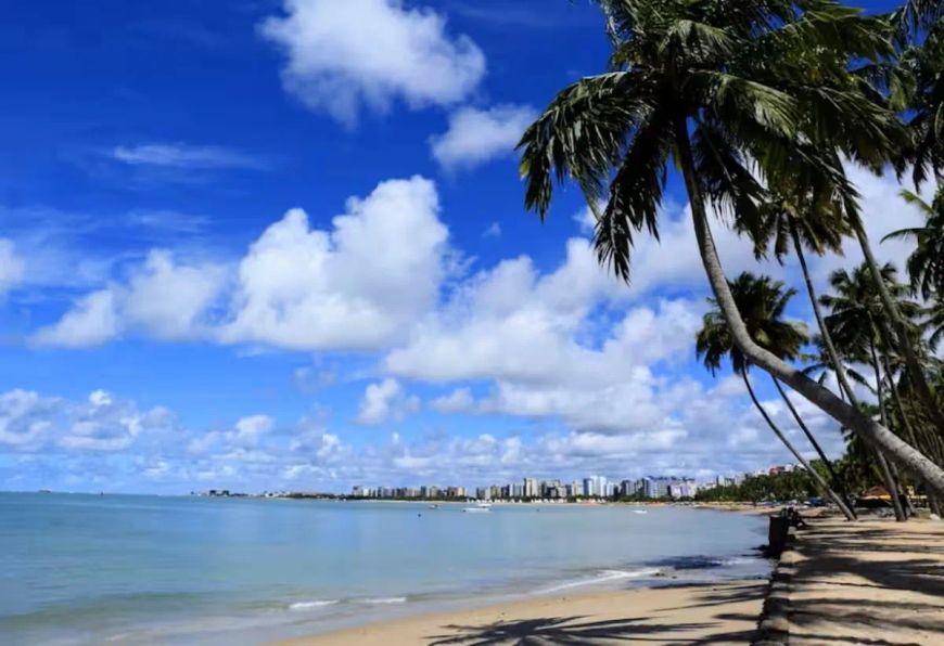 Imóvel para aluguel tem 69 metros quadrados com 2 quartos em Ponta Verde - Maceió - AL