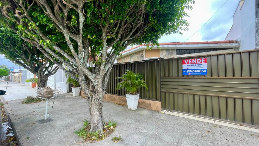Casa terrea a venda - com 170 mts2 - 230 mts de area com 3 quartos em Gruta de Lourdes - Maceió - AL