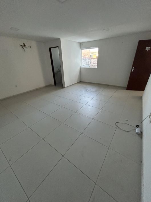 Sala comercial disponível para locação, no bairro Gruta de Lourdes